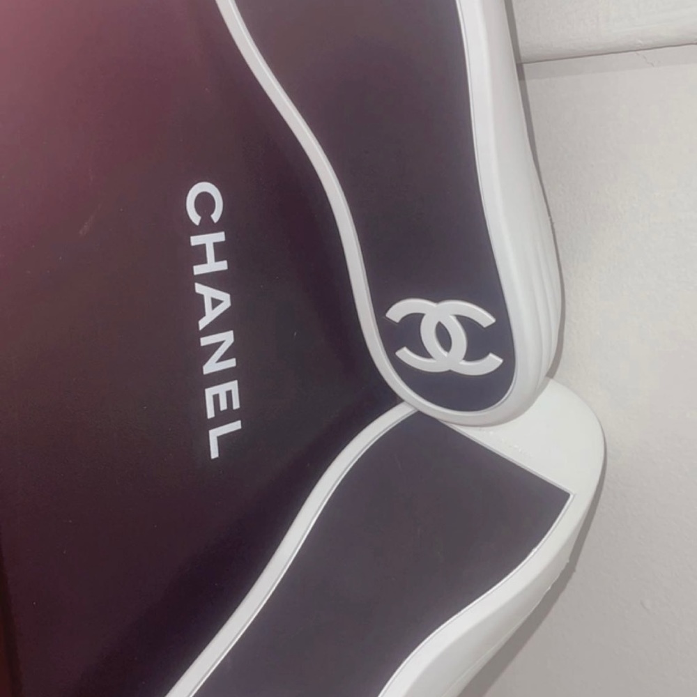 Black and white Chanel sneakers - Picture 2 of 5